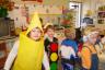 Yellow crayon and Traffic light